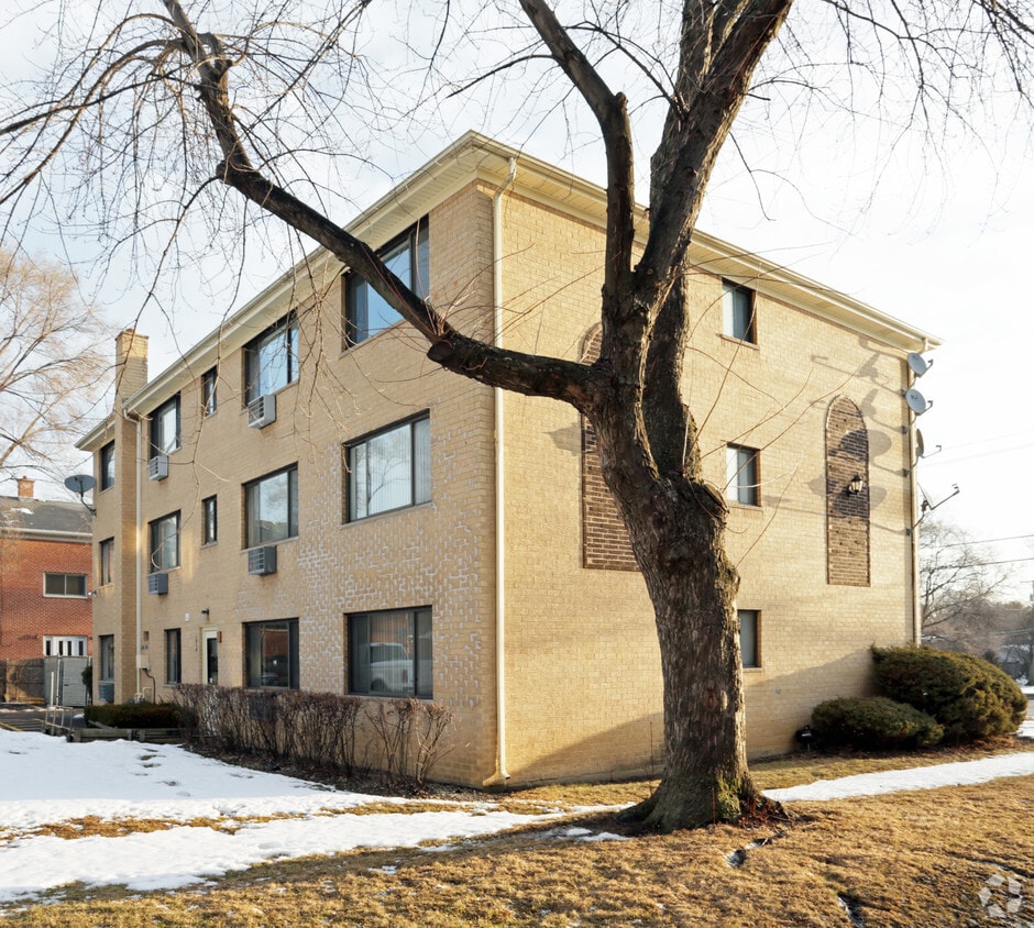 Building Photo - 1020 S York St
