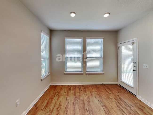 Building Photo - 8106 Cottage Rose Dr