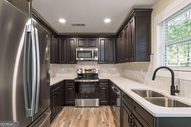 Foto del edificio - 42 Arnold Rd