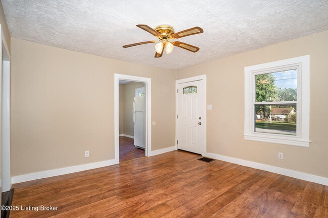 Foto del edificio - 13714 S Blakely Ln