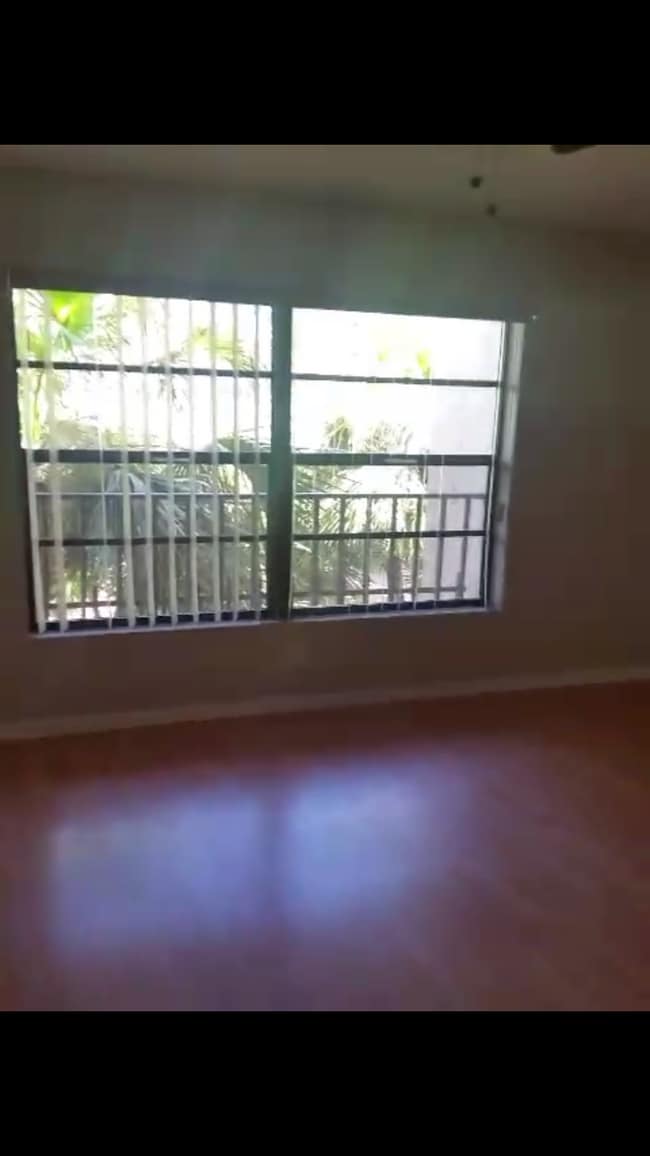Photo - 4700 Lucerne Lakes Blvd Apartment