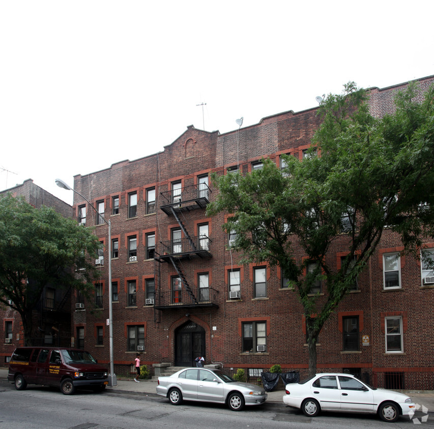Foto principal - 90-15 138th St