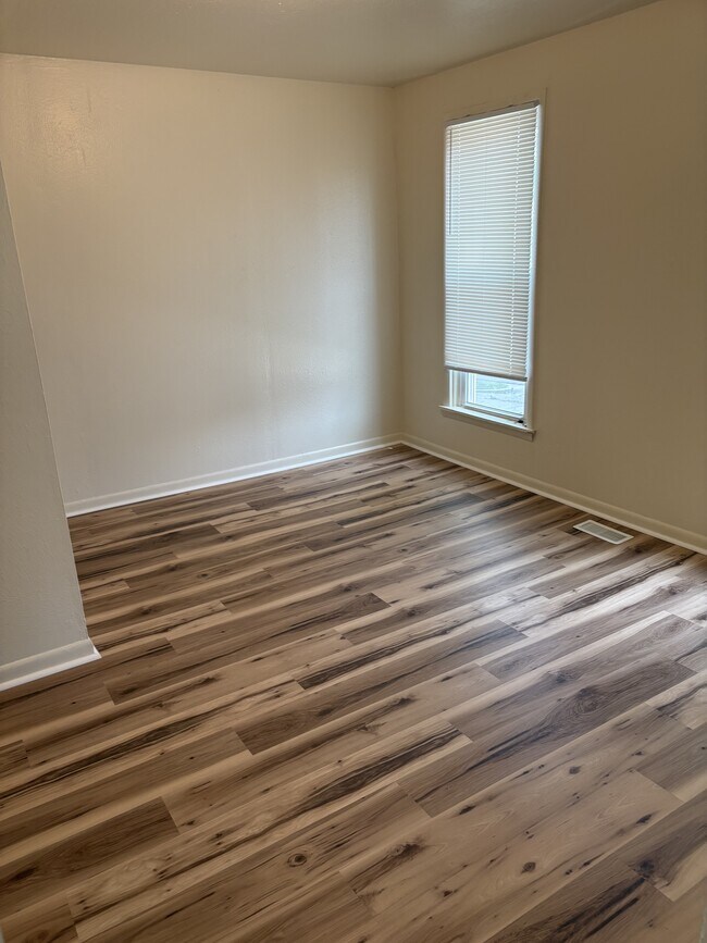 Foto del edificio - 900 E 19th St