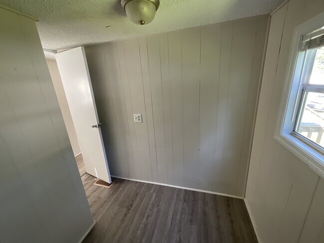 Foto del edificio - Cozy 2 Bedroom Mobile Home-141 Denise Drive