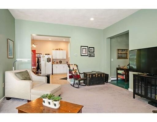 Primary Photo - 179 Ocean St