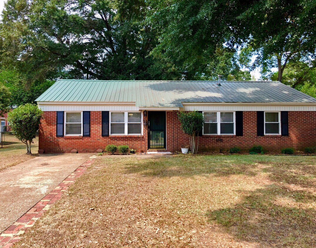 Primary Photo - Brick Home