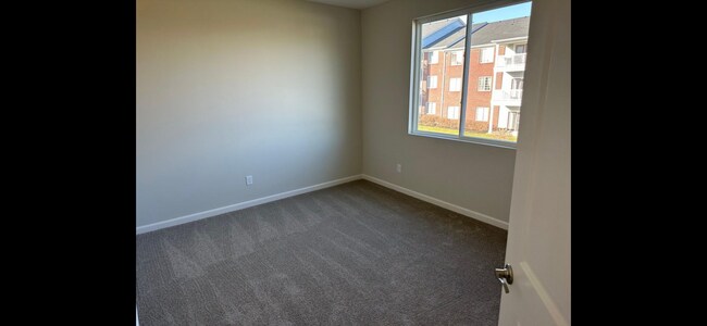 Foto del edificio - 1213 Retriever Way