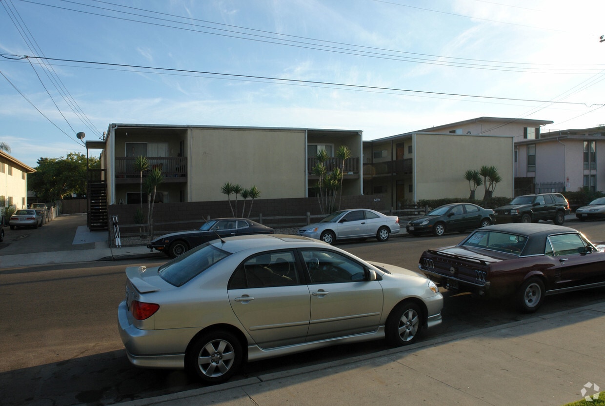 Primary Photo - 6639 Picasso Rd