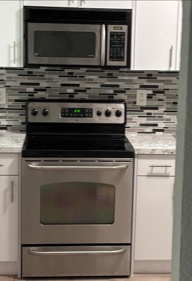 Foto del edificio - 407 SE 3rd Ave