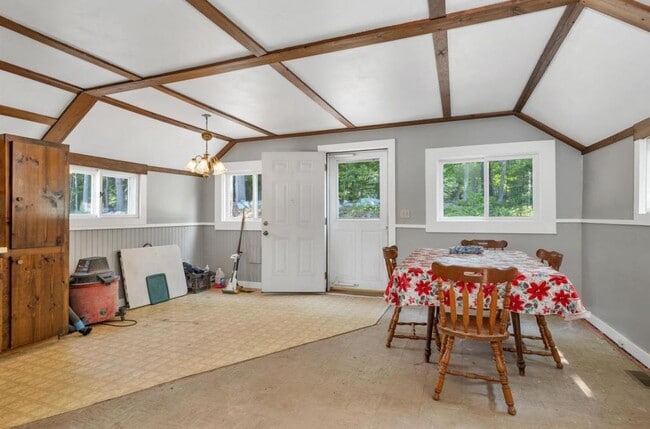 Foto del edificio - 7 Roberts Cove Rd