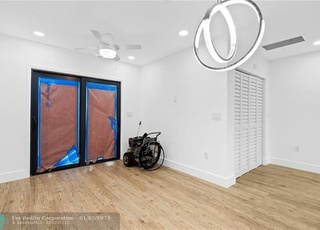 Building Photo - 1411 SW 27th Ct