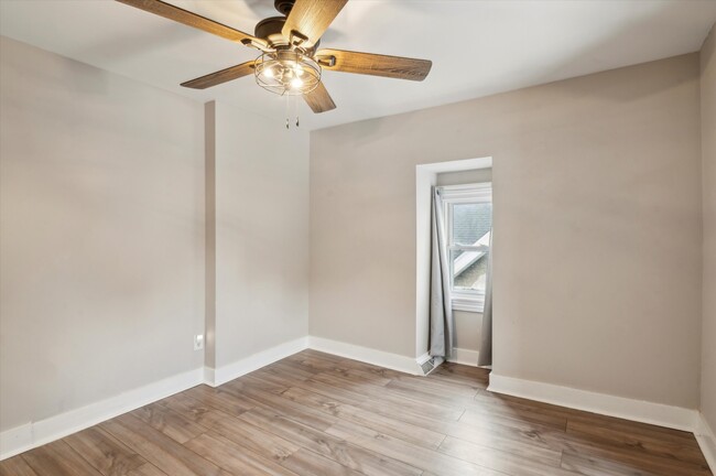 Foto del edificio - 212 S Willow St