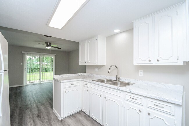 Foto del edificio - 12610 Plum Meadow Ln