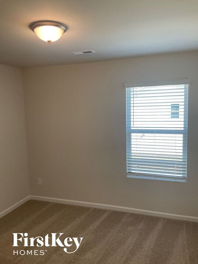 3211 Newell Vlg Dr, Charlotte, NC 28213 House Rental in Charlotte, NC