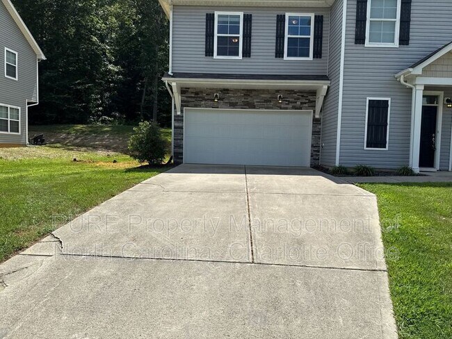 Foto del edificio - 613 Oak Forest Lane