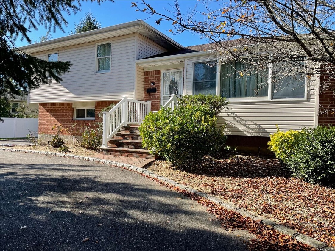 Primary Photo - 139 Cold Spring Rd