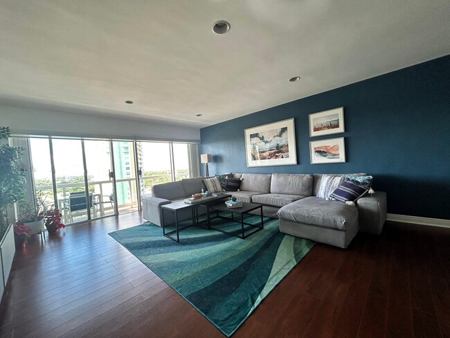 Building Photo - 2451 Brickell Ave
