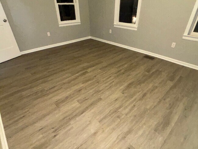 Foto del edificio - 101 N Main St