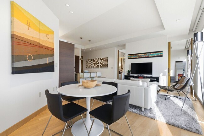 Foto del edificio - Waldorf Astoria 4001-Strip/City/Mtn Views from this Stunning FULLY FURNISHED 1Bd/1.5Ba Residence