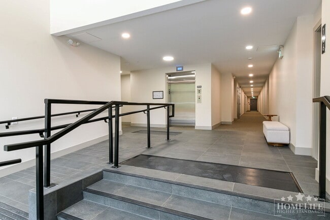Building Photo - Modern 1 Bed + Den Condo for Rent in Langl...