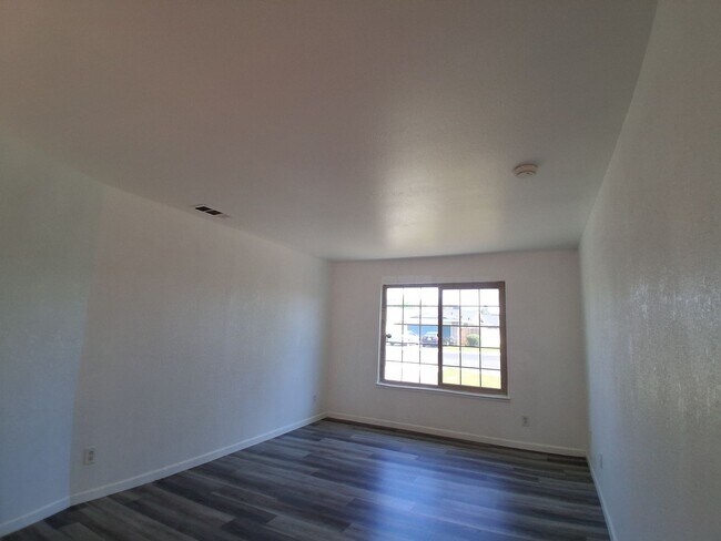 Foto del edificio - Thistlewood3505/3507