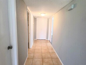 Building Photo - 10526 Chapel Hill Dr
