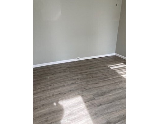 Foto del edificio - 295 Crescent St