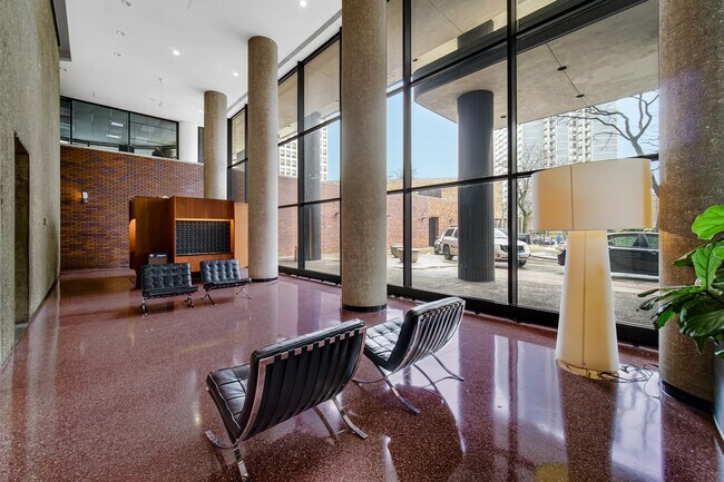 Foto del edificio - 5415 N Sheridan Rd