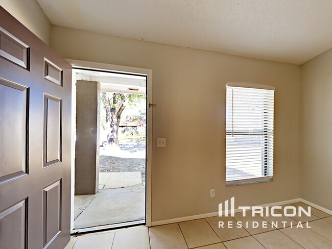 Foto del edificio - 12318 Cloverstone Dr