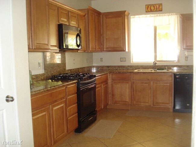 Building Photo - 3 br, 2 bath House - 2688 Rue Toulouse Ave.