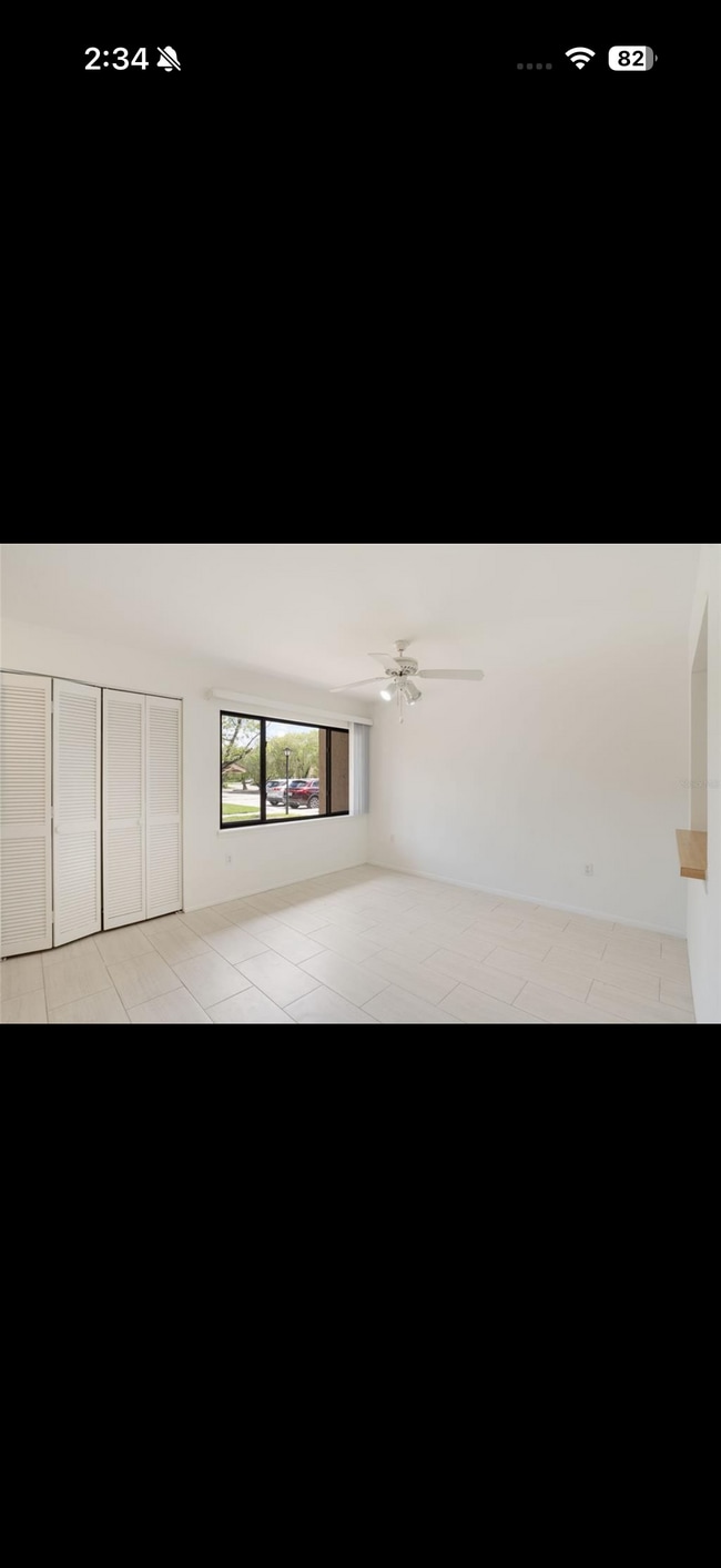 Building Photo - 926 Sunridge Dr