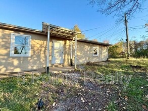 Building Photo - 7435 Cycle Ln