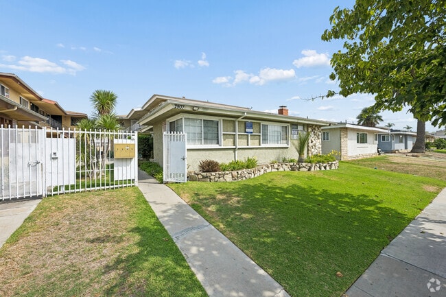 Building Photo - 2907 W. 141st Place