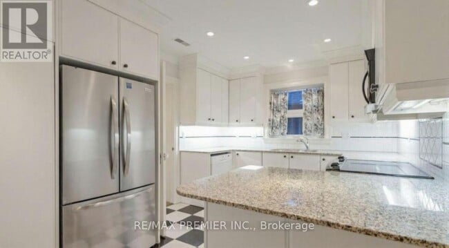 Building Photo - 5 Killarney Rd