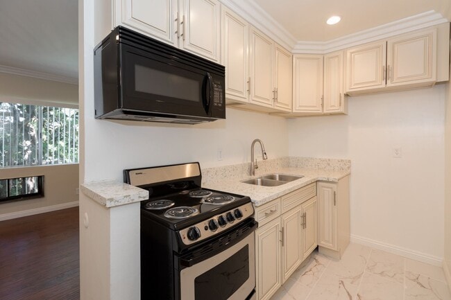 Interior Photo - LOVELY 1BED Near Valley College! -- GREAT ...