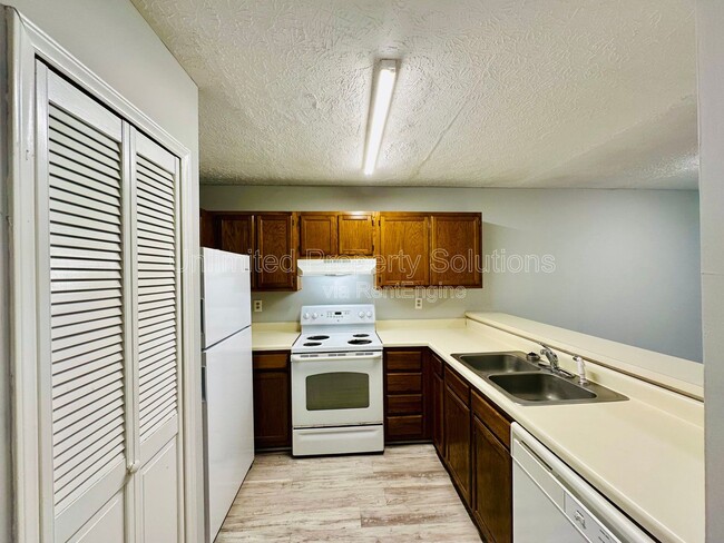 Building Photo - 207 Sunn Aire Ct