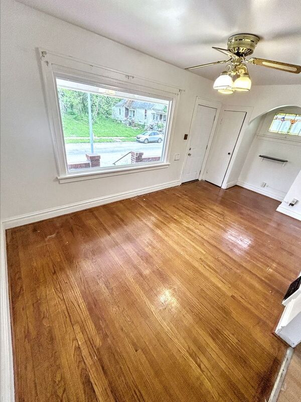 Foto del edificio - 5457 Beacon Ave