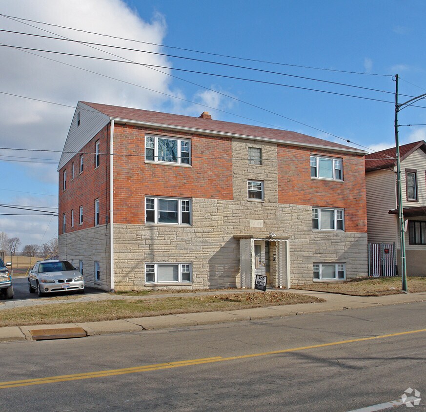 1702 Wyoming St, Dayton, OH 45410 Apartments in Dayton, OH