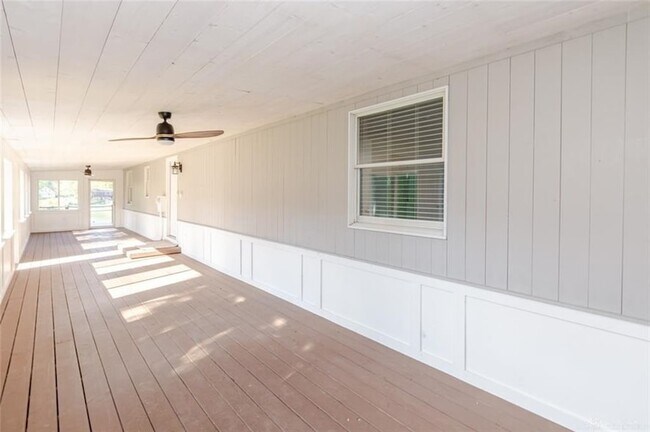 Foto del edificio - 679 Lakengren Dr