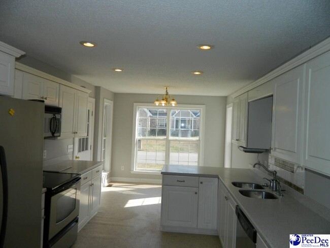Building Photo - 1002 Birch Cir