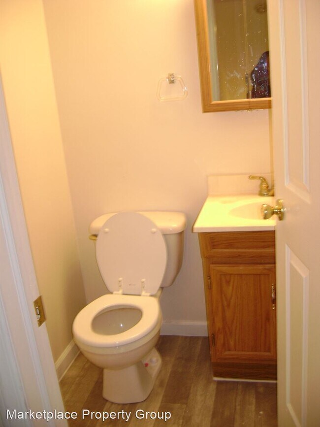 Building Photo - 3 br, 1.5 bath House - 402 Old Forge Drive