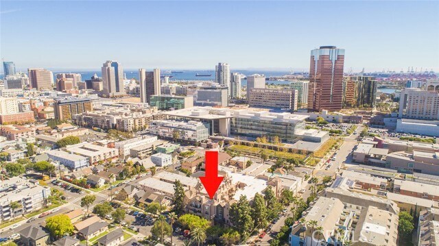Foto principal - 640 W 4th St