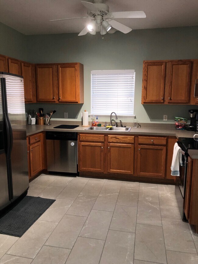 Foto del edificio - 1497 Swamp Fox Ln