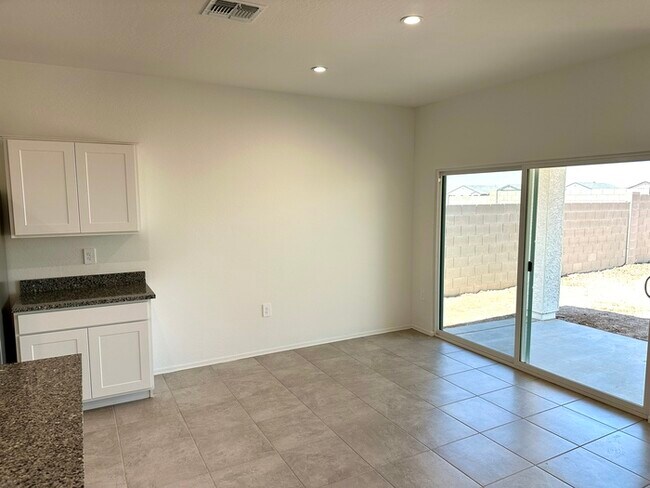 Building Photo - Amazing Carlton Common home is BRAND NEW.