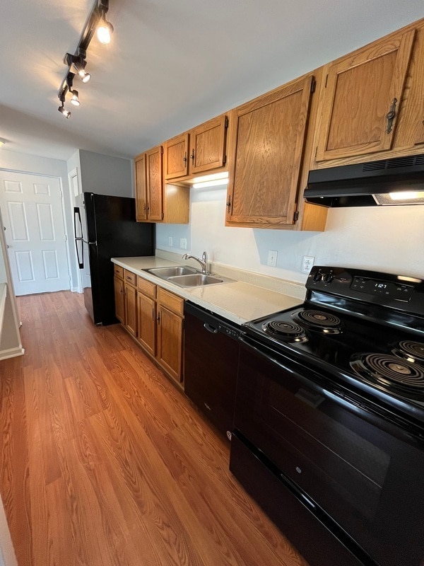 Building Photo - 9501 Shannon Green Dr