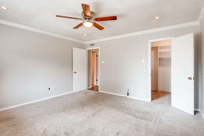 Building Photo - 7408 Chelmsford Place