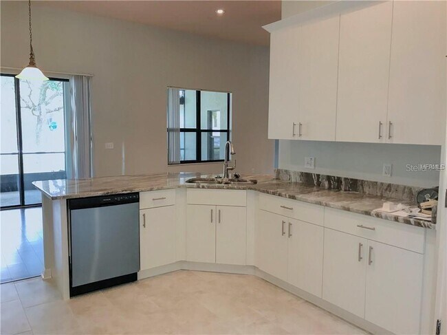 Building Photo - 1934 Abbey Ridge Dr