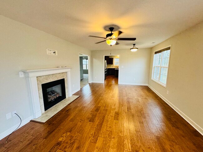 Foto del edificio - 524 Amberdale Cir E
