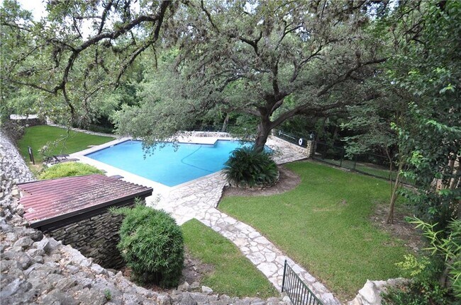 Building Photo - 3601 Las Colinas Dr