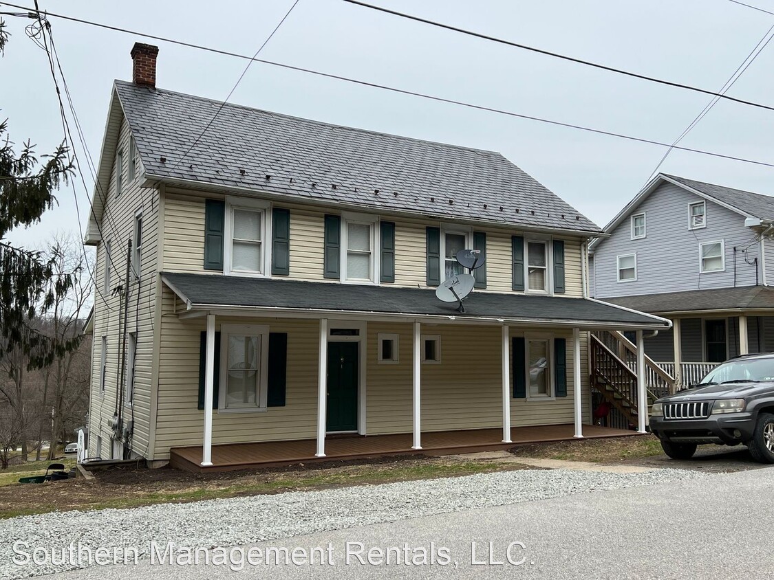 4 br, 1 bath House - 411 Chestnut St #1 - 4 br, 1 bath House - 411 Chestnut St  #1